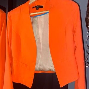 Woman spring short blazer